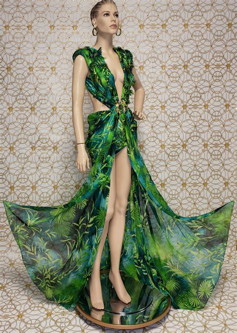 jungle versace dress interpretazione vestito|jennifer lopez versace jungle.